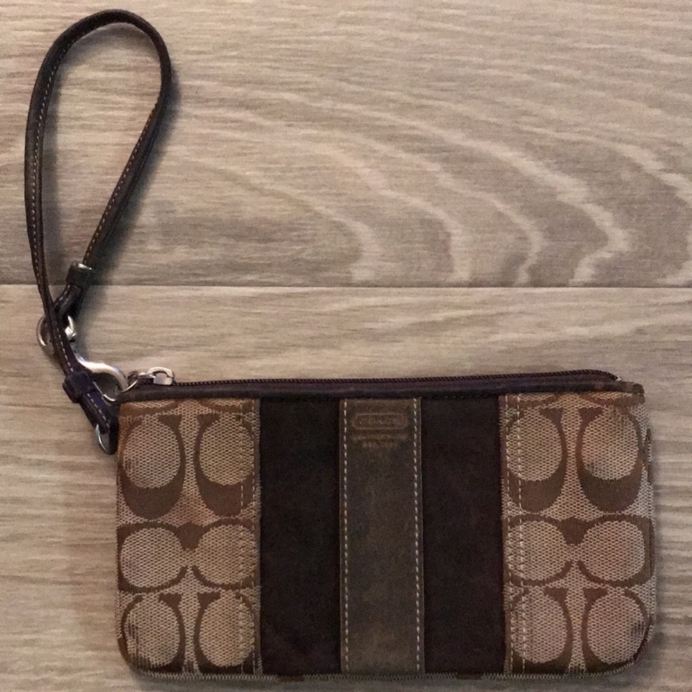 Coach OFFERS WELCOMED Coach Signature Logo canvas and suede leather Wristlet